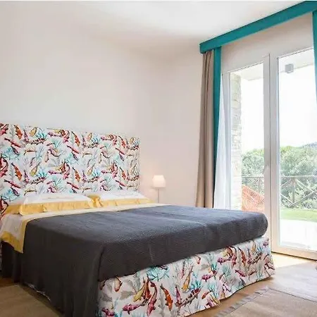 Villaflair - White & Blue Hotel